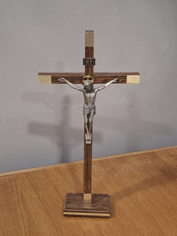 Secondhand Standing Crucifix - ref XUP/SC1