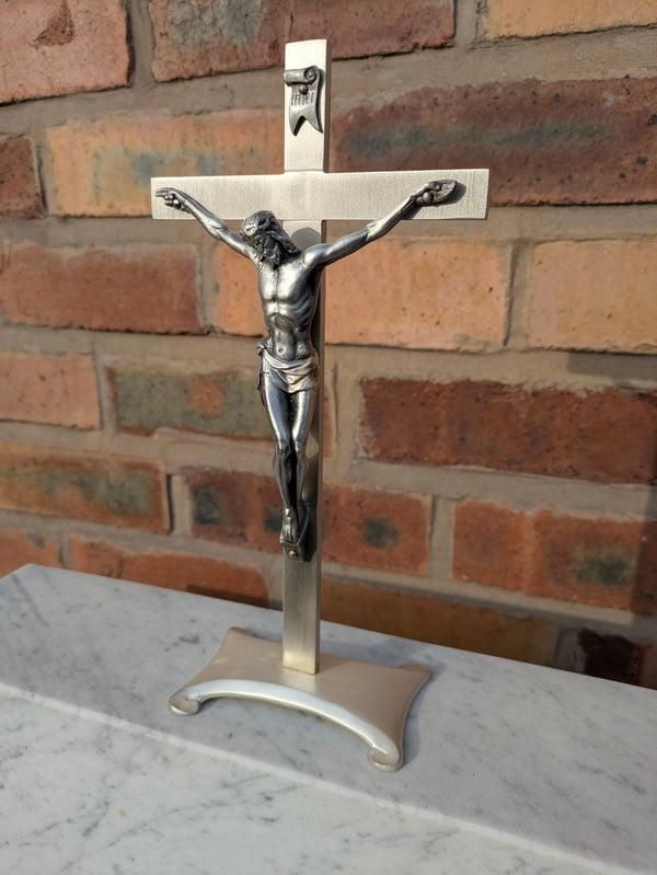 SECOND-HAND 9 3/4" HIGH STANDING CRUCIFIX - XUP542/19
