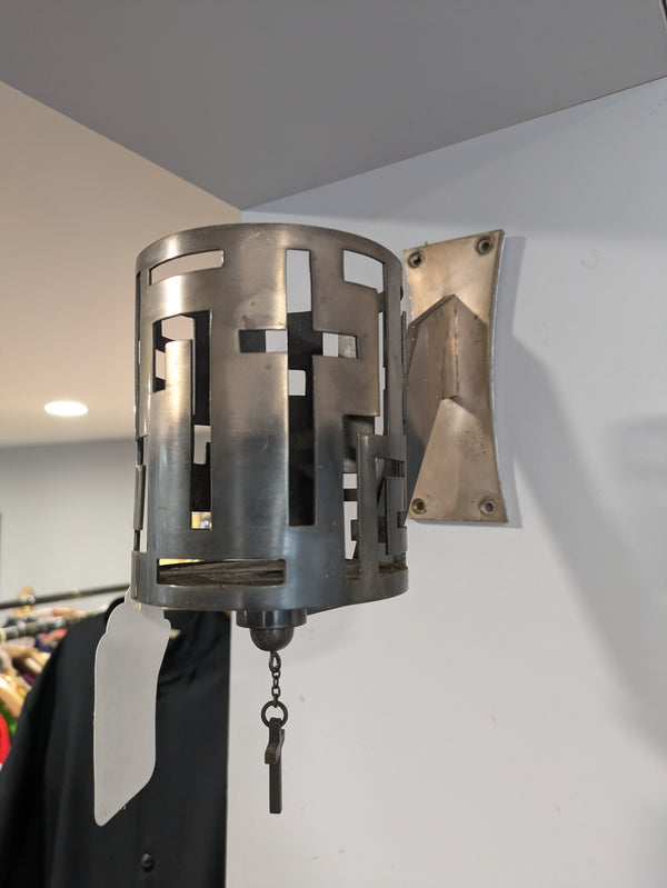 SECOND-HAND SANCTUARY LAMP BRACKET - XUPH5/1P