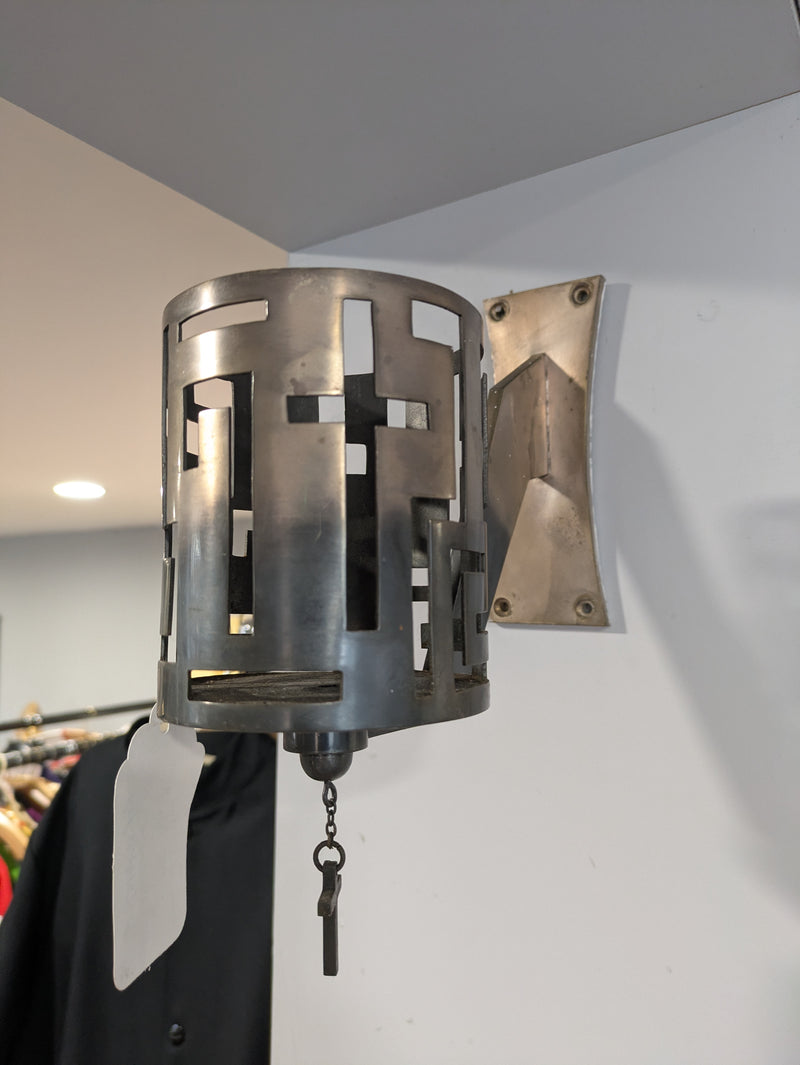 SECOND-HAND SANCTUARY LAMP BRACKET - XUPH5/1P