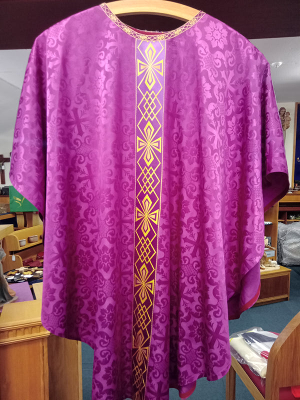 CHASUBLES AND STOLES (XUPHS) - UNDER OFFER