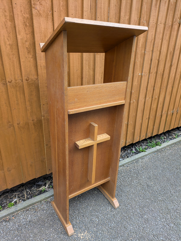 Secondhand Lectern - XUPK4/4O