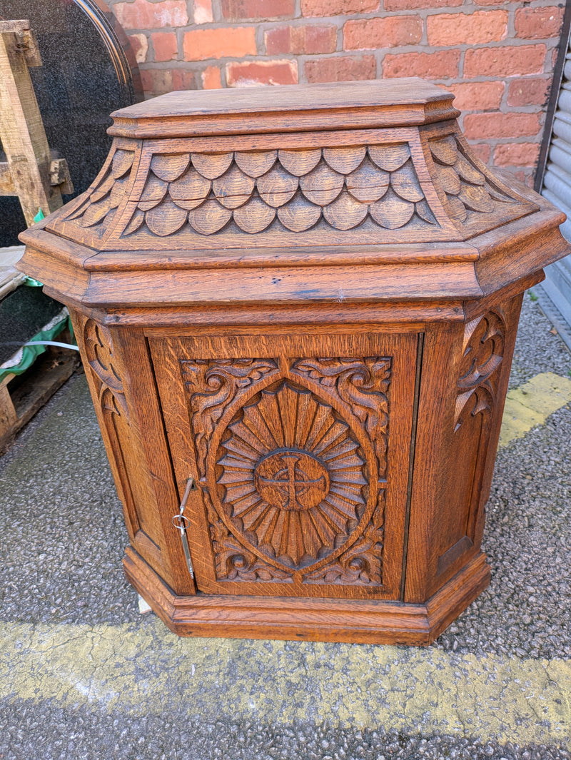 Secondhand Aumbry/Maundy Tabernacle - XUPK4/4R