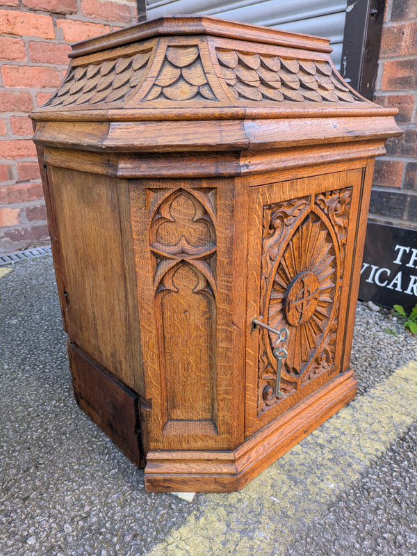 Secondhand Aumbry/Maundy Tabernacle - XUPK4/4R