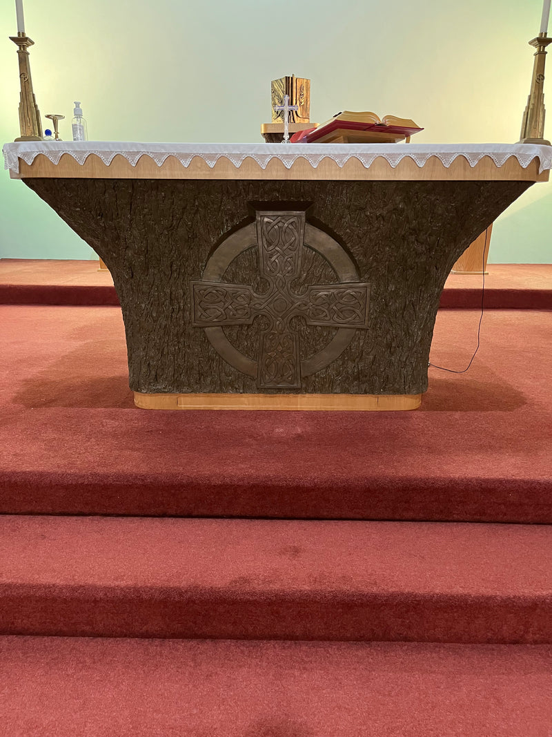 SECOND-HAND MATCHING ALTAR AND PEDESTAL - XUPK7/3A