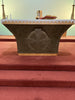 SECOND-HAND MATCHING ALTAR AND PEDESTAL - XUPK7/3A