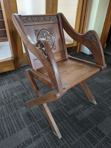 SECOND-HAND GLASTONBURY STYLE CHAIR - XUPL5/2B