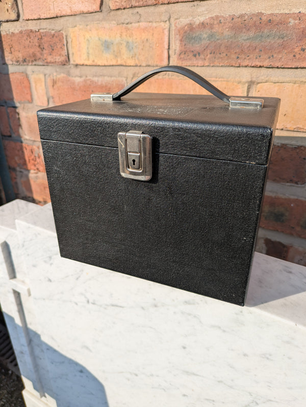 SECOND-HAND CARRYING CASE - XUP542SR