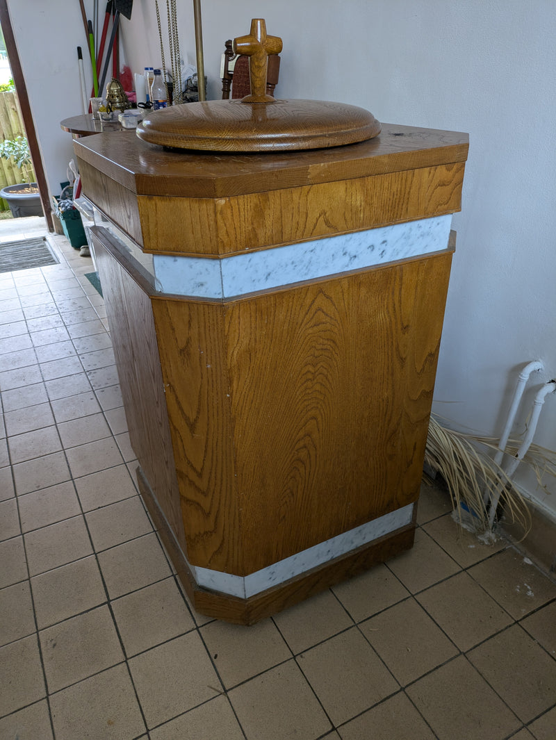 SECOND-HAND BAPTISMAL FONT - XUPK6/4 - UNDER OFFER
